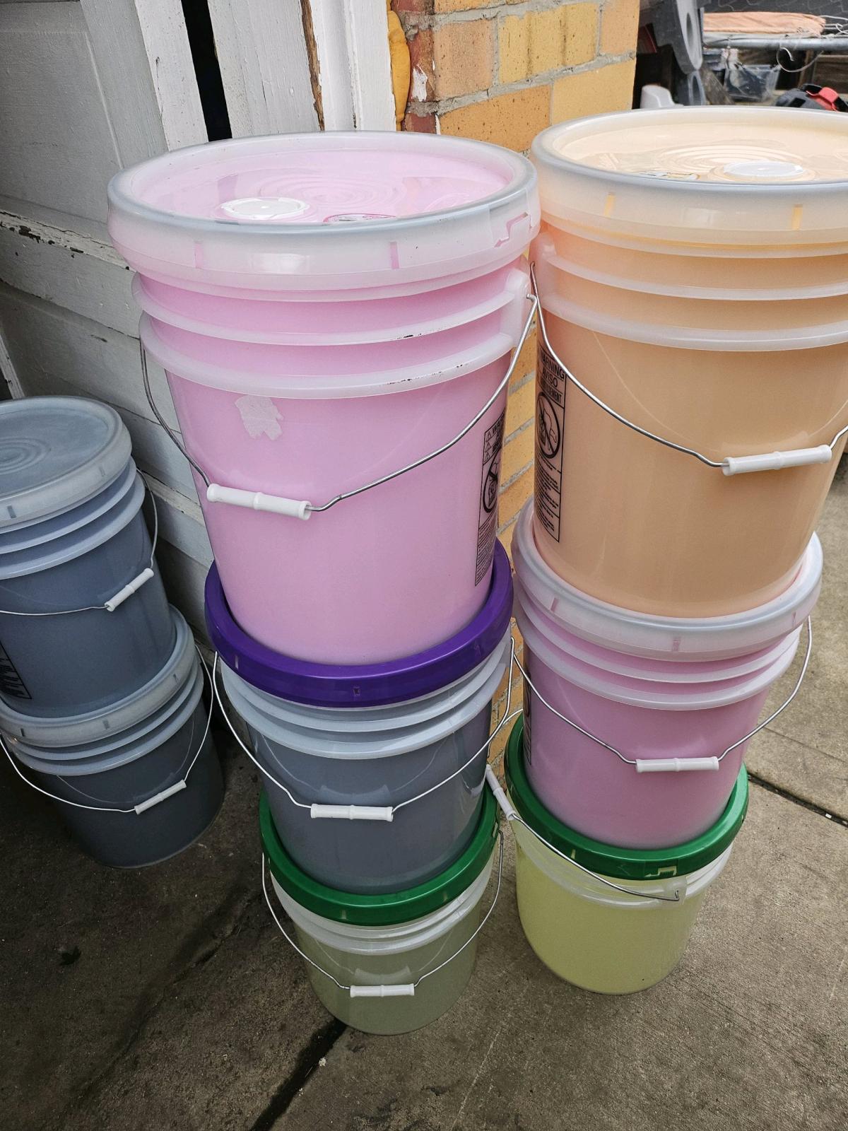 Detergent and softener dish soap in a bucket - Chicago, Illinois - FleaMarketBay