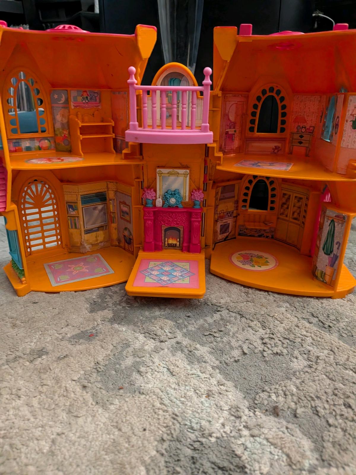 Vintage 2004 FisherPrice Sweet Streets Victorian Dollhouse - Round Lake, Illinois - FleaMarketBay