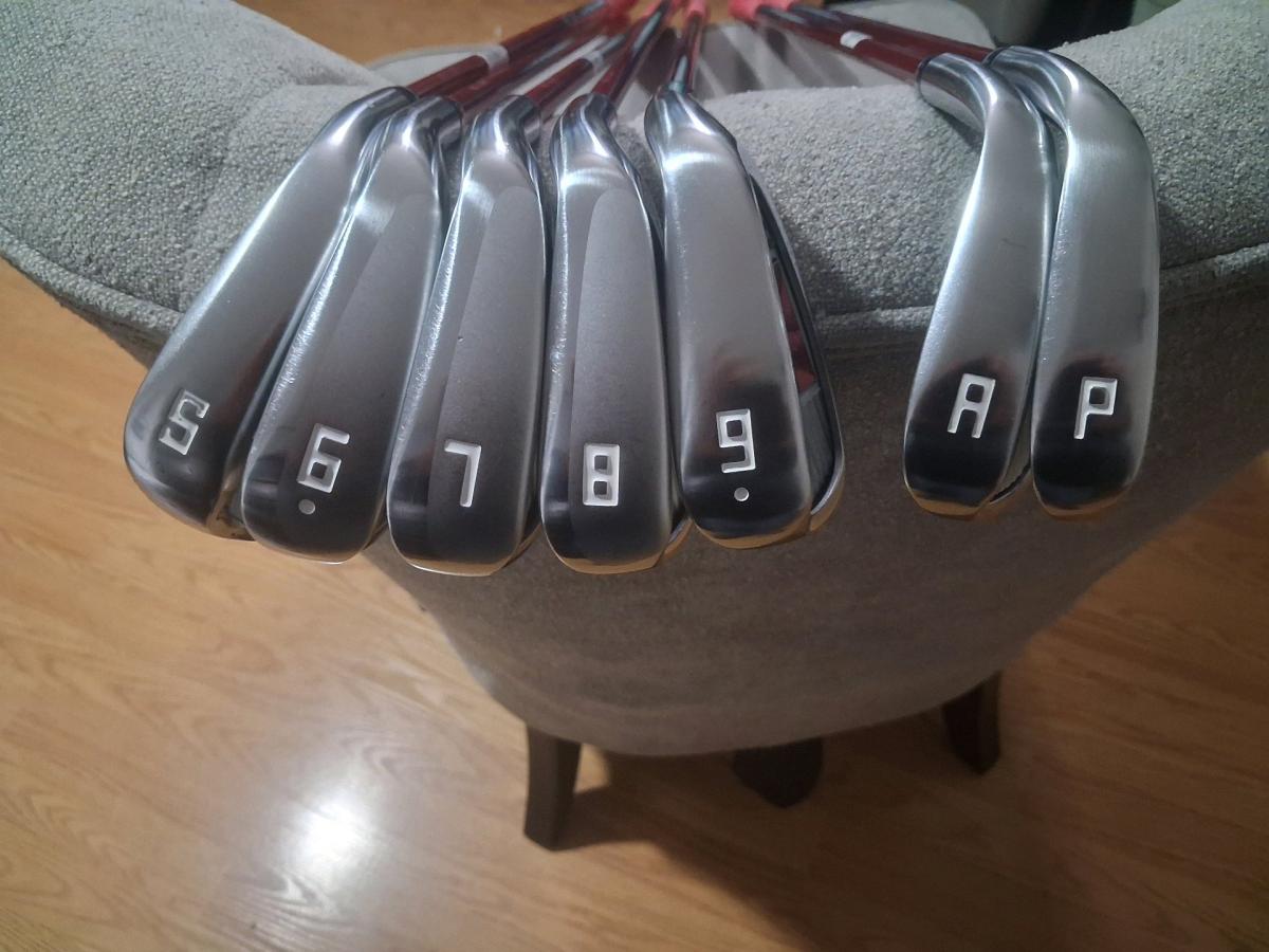 smooth kick LP 423i  onoff woman Japan golf clubs - Los Angeles, California - FleaMarketBay