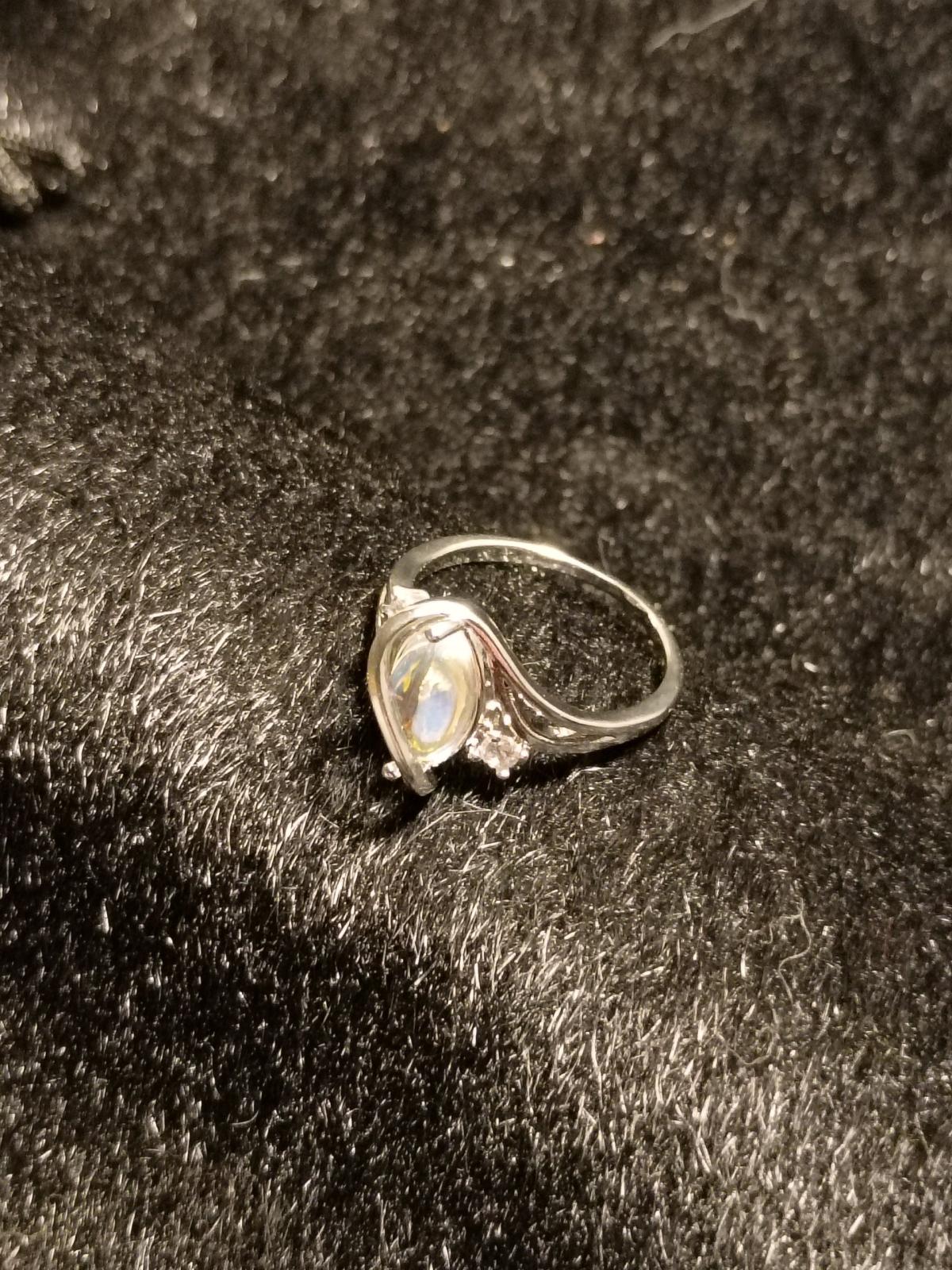 opal ring sz9 - Cleveland, Tennessee - FleaMarketBay