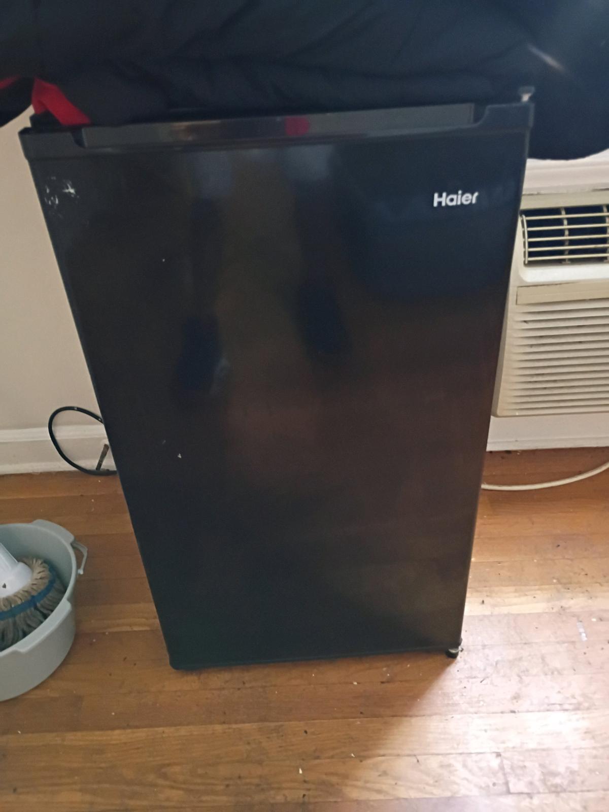 Mini fridge - Charlotte, North Carolina - FleaMarketBay