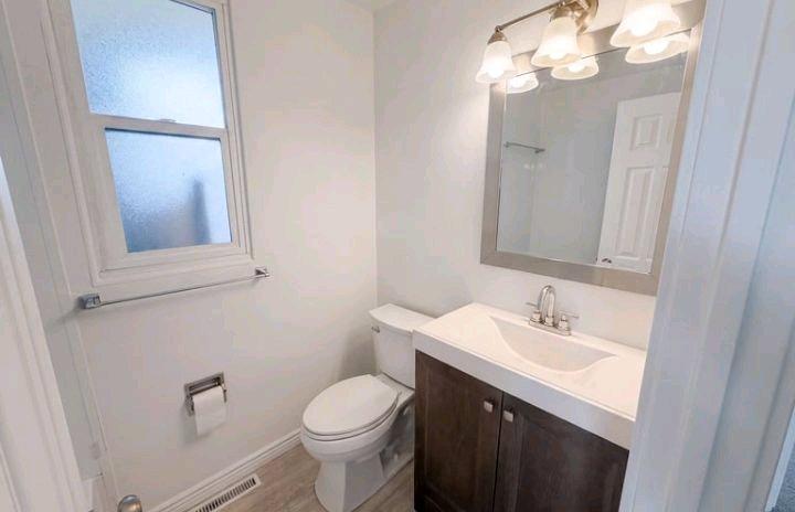 Affordable 2 Bedroom 1 Bathroom House For Rent - Denver, Colorado - FleaMarketBay