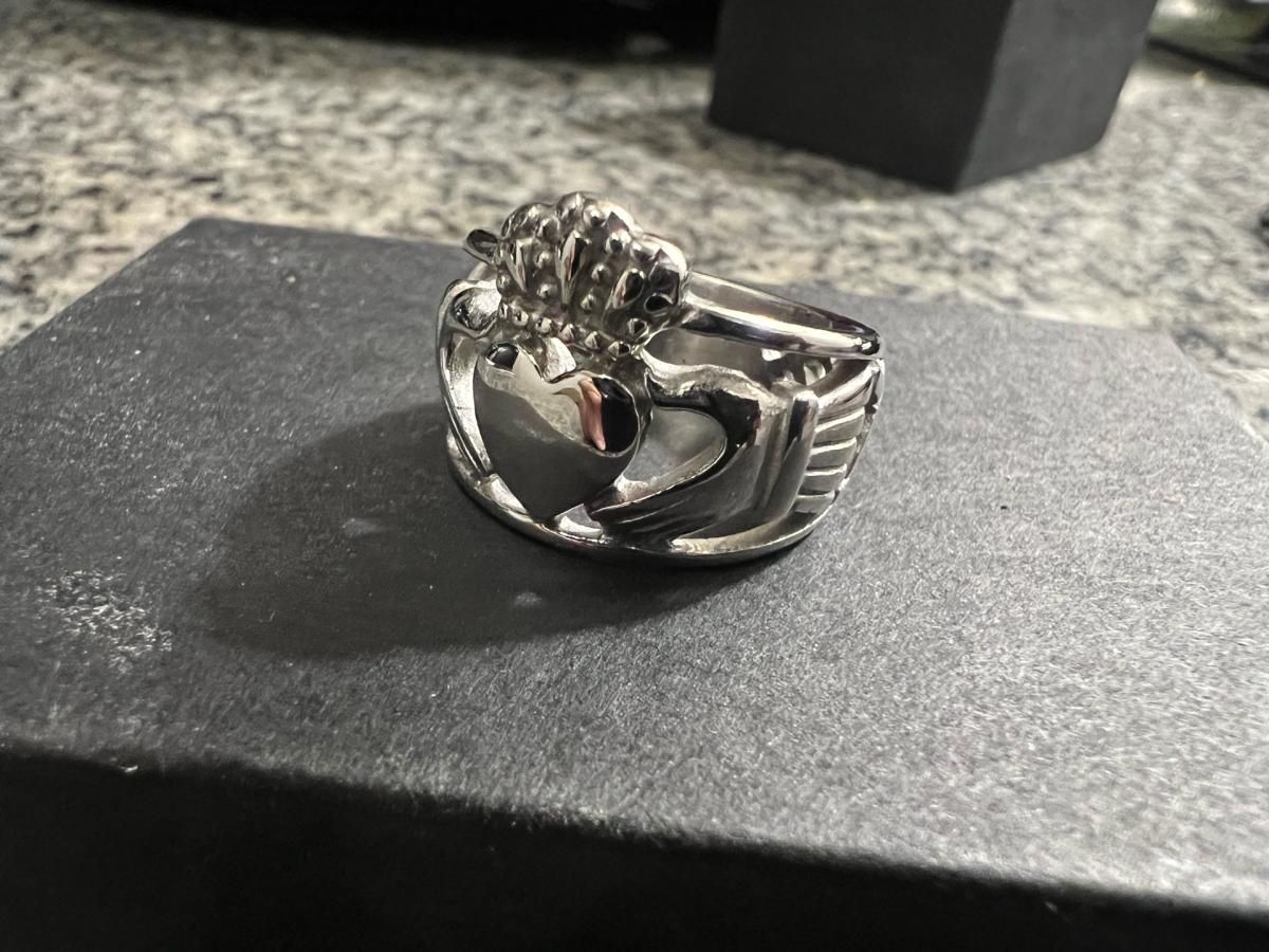 Claddagh Ring New Never Worn Size 8 - Phoenix, Arizona - FleaMarketBay