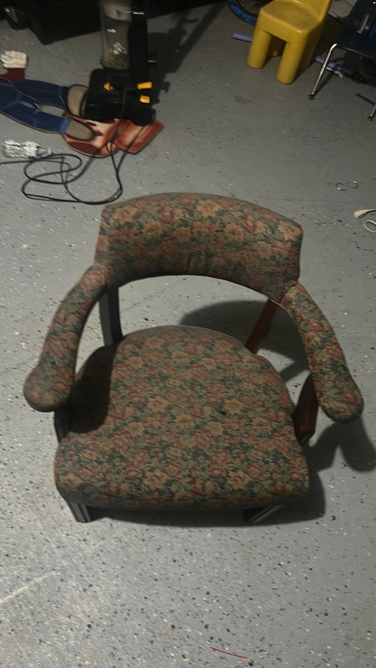 Vintage Accent Chair  Solid Wood Frame  Great Condition - Cypress, Texas - FleaMarketBay