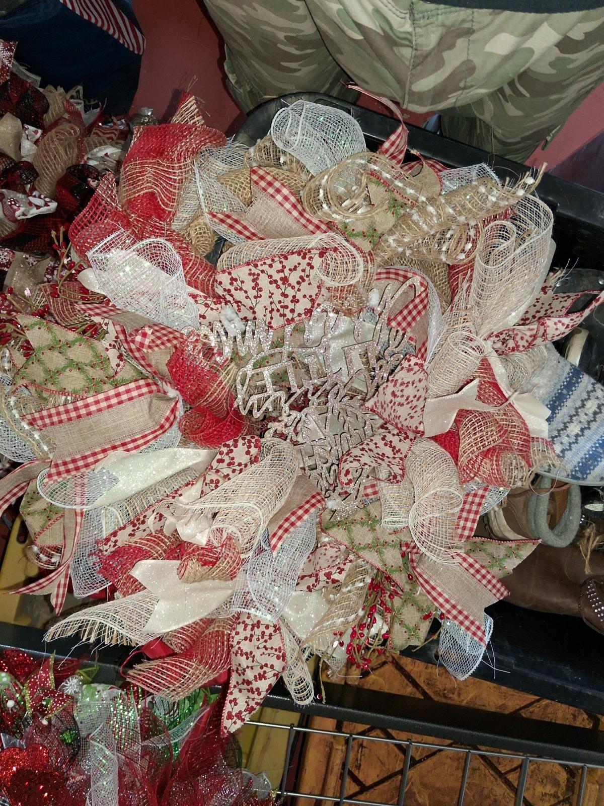 very nice hand made wreaths variety of styles - Alicia, Arkansas - FleaMarketBay