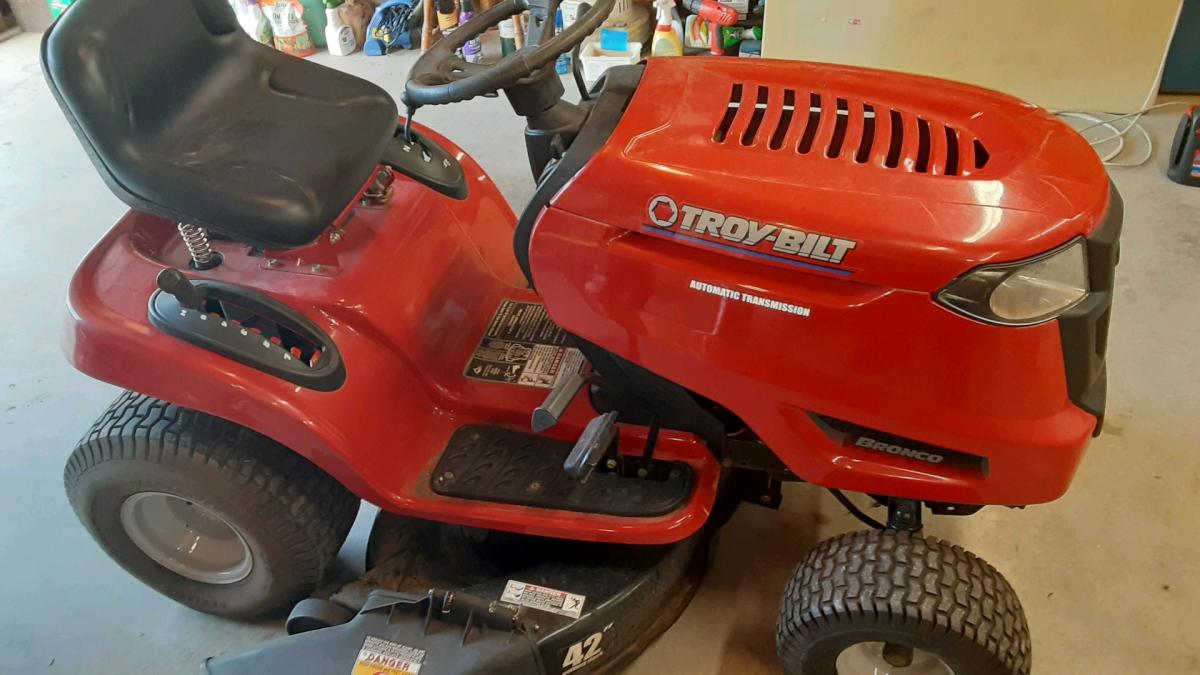 Troy built lawnmower Garage kept - Winchester, Tennessee - FleaMarketBay
