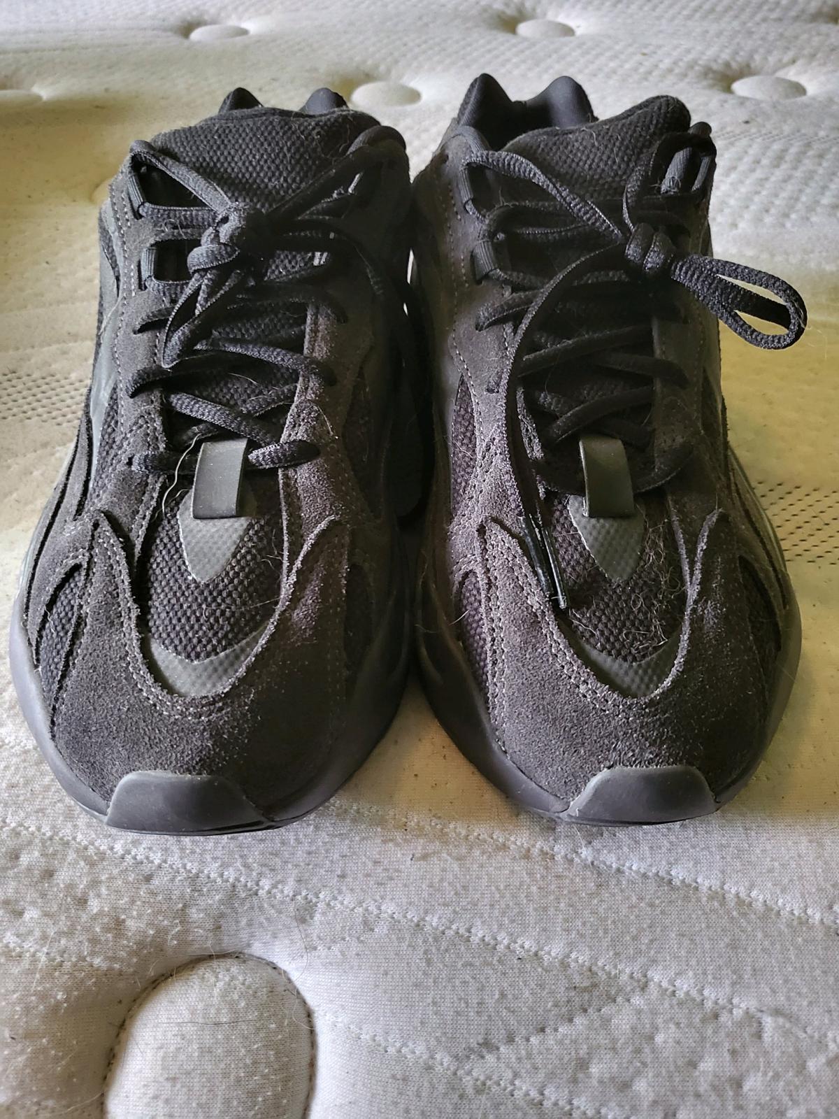 Yeezy Boost 700 V2 Vanta 2019 - Oak Lawn, Illinois - FleaMarketBay