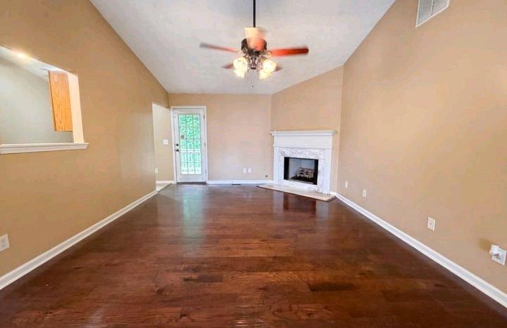 4 Bedroom 3 Bathroom House For Rent - Lithonia, Georgia - FleaMarketBay