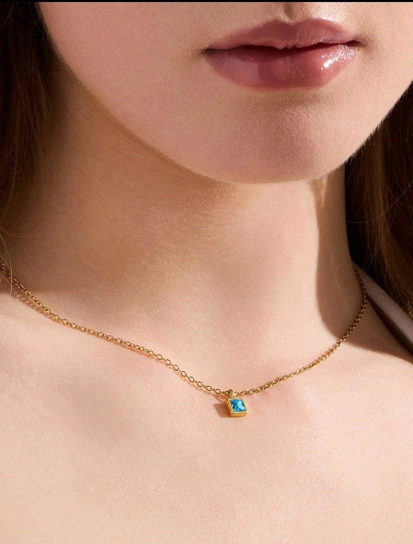 Aquamarine Necklace In Gold - Angleton, Texas - FleaMarketBay