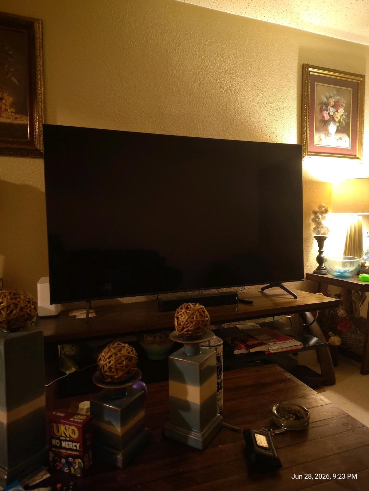 75 Samsung Smart TV Practically Newgreat condition - Monroe, Louisiana - FleaMarketBay