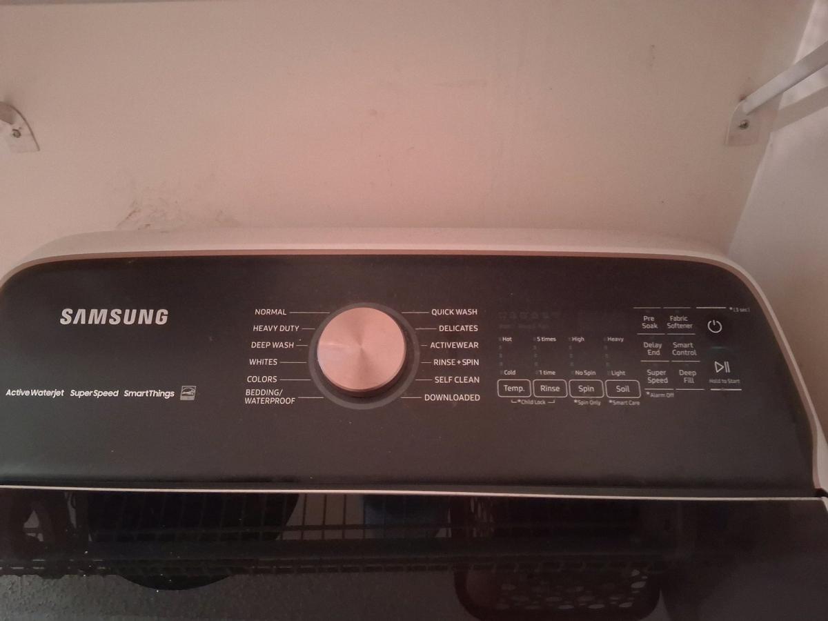 a Samsung washing machine - Bassett, Virginia - FleaMarketBay