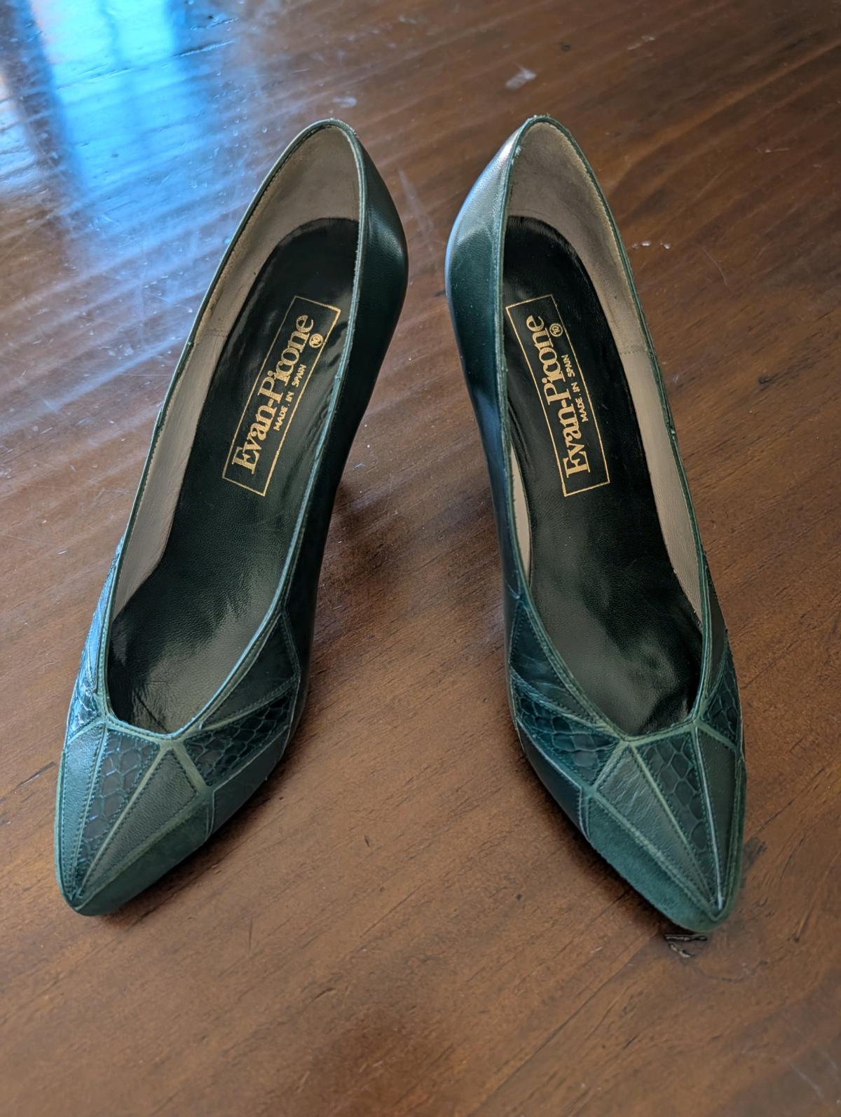 vintage Evan Picone Emerald Pumps - Camarillo, California - FleaMarketBay