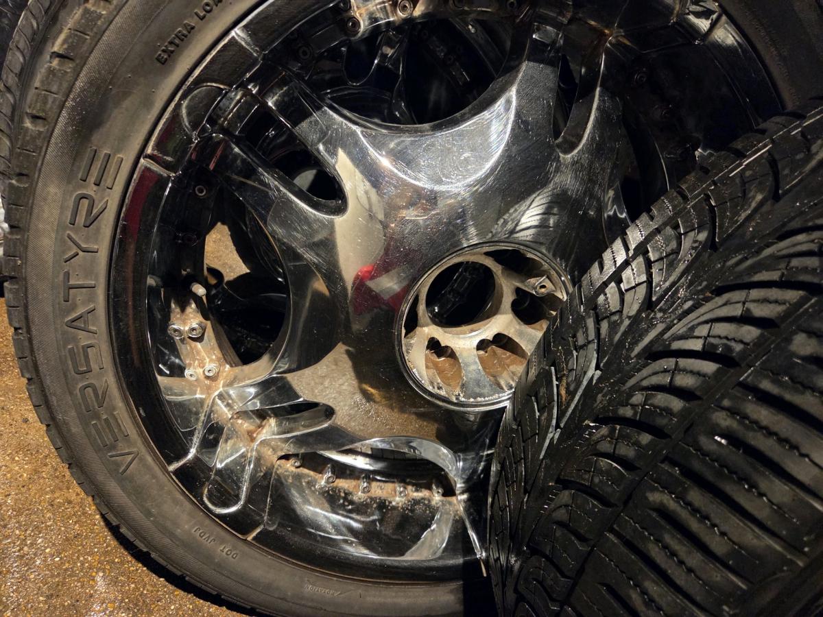 24 inch rims - Arlington, Texas - FleaMarketBay