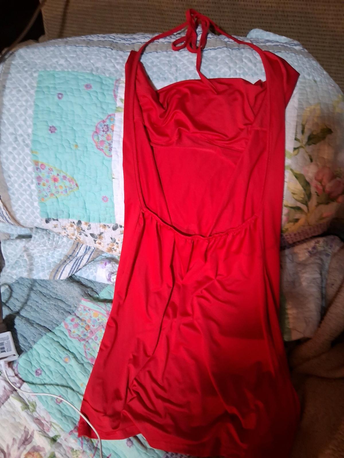 small red dress with split up both side - Englewood, Tennessee - FleaMarketBay