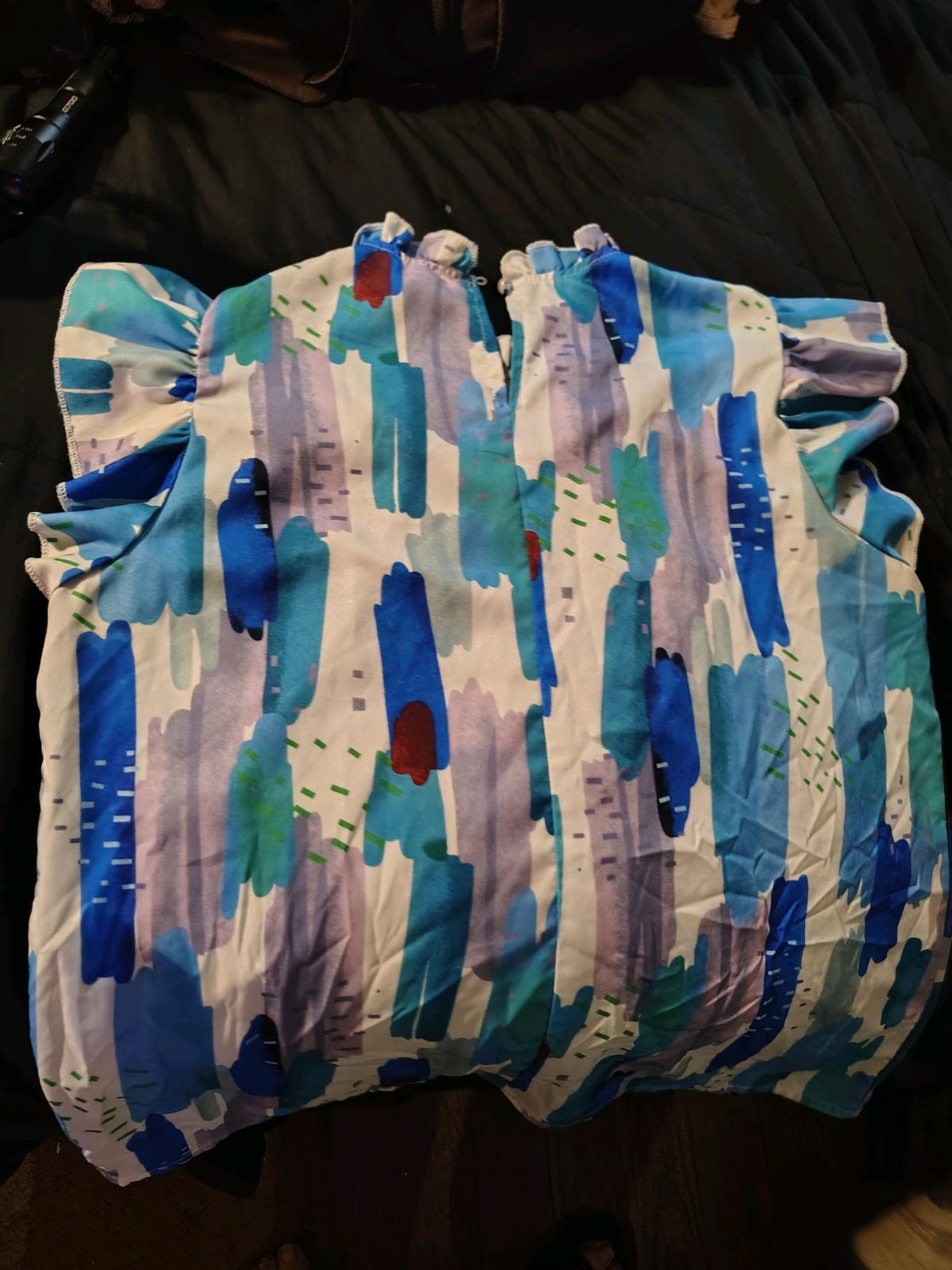 A size Large US short sleeve shirt true to size - Sandersville, Georgia - FleaMarketBay