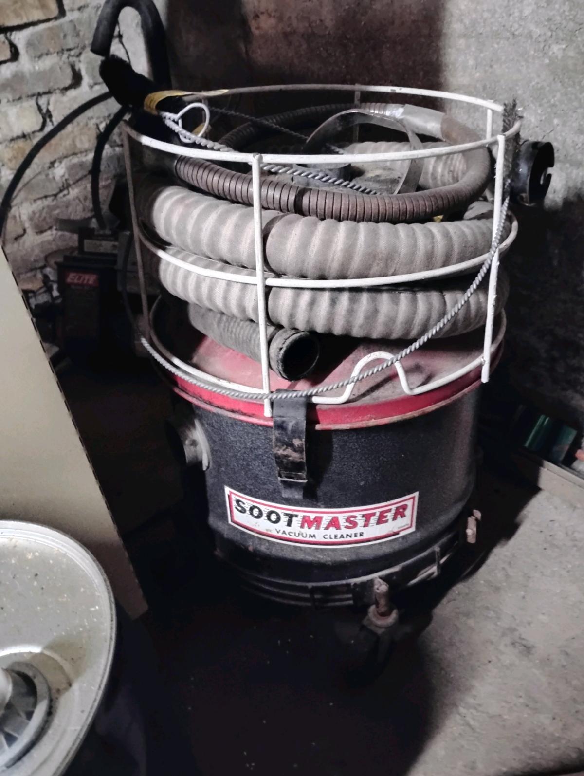 soot master vacuum - Island Falls, Maine - FleaMarketBay