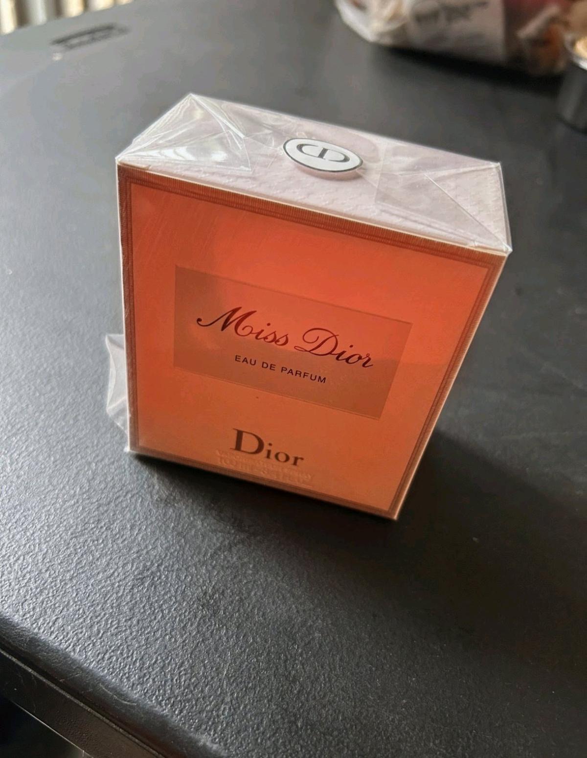 perfumes - Alamo, Indiana - FleaMarketBay