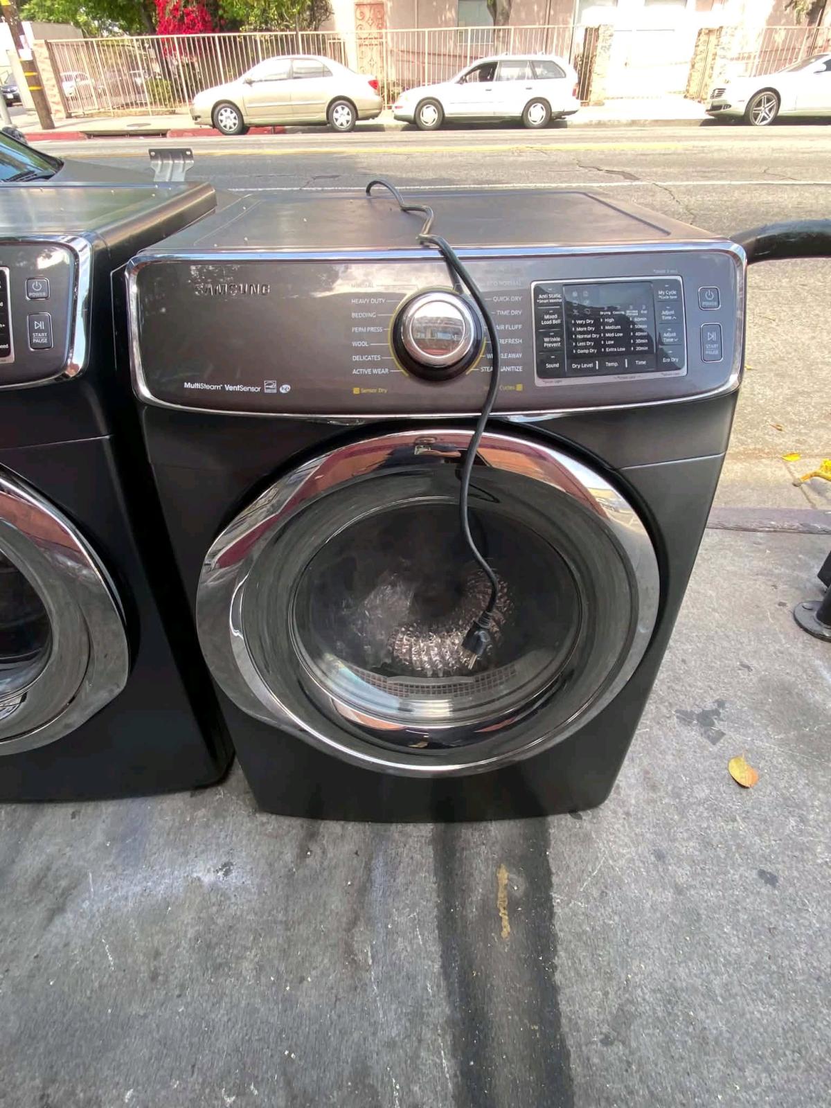 SET WASHER AND DRYER SAMSUNG SIDE BY SIDE OF STACKABLE - Glendale, California - FleaMarketBay