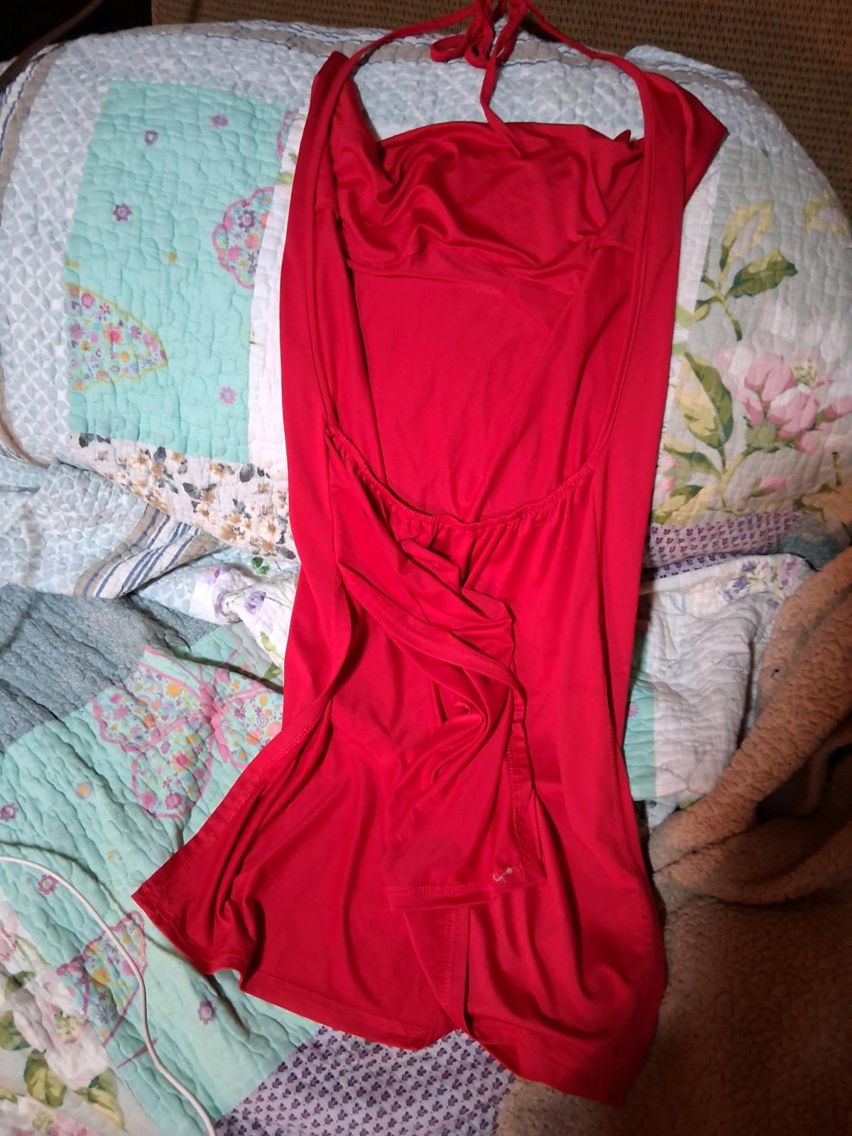 small red dress with split up both side - Englewood, Tennessee - FleaMarketBay
