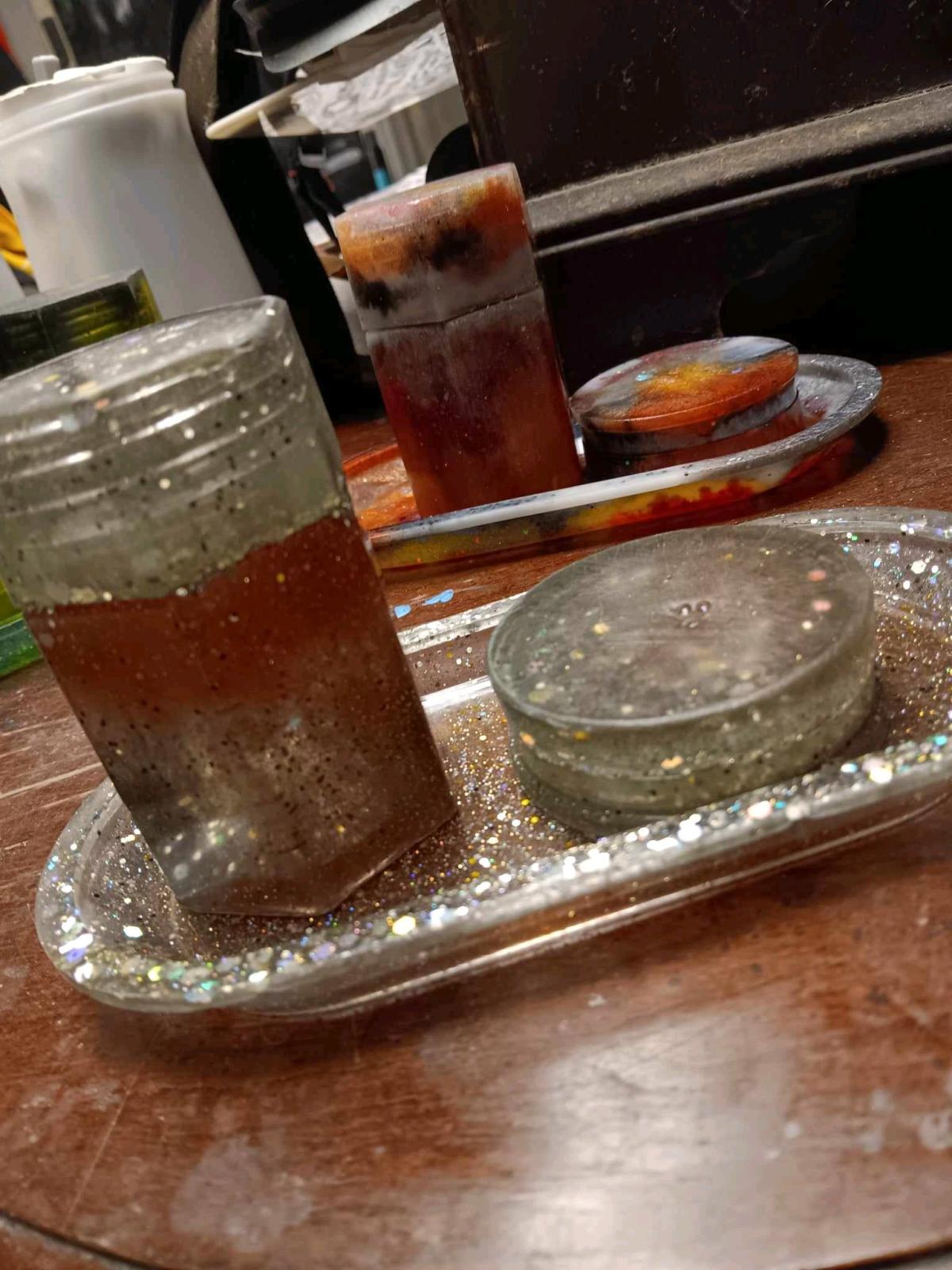 Resin tray jar and grinder sets - Coldwater, Mississippi - FleaMarketBay