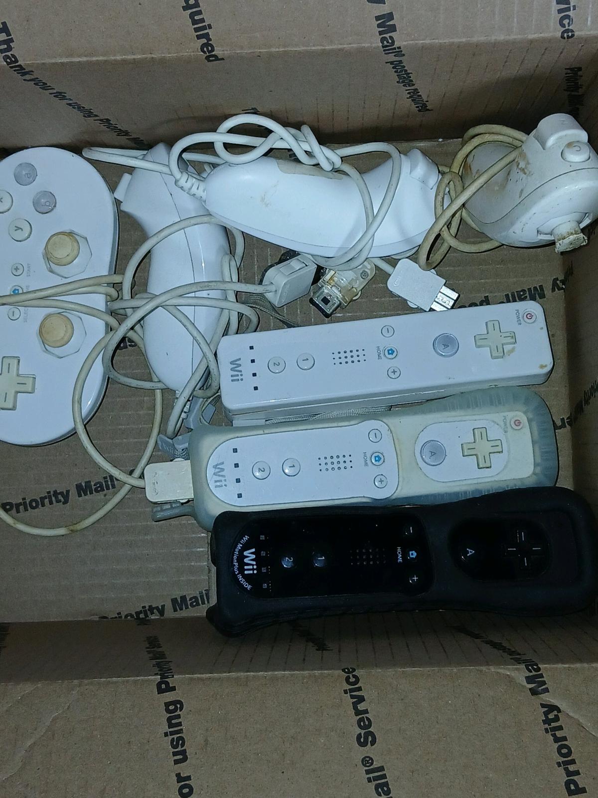 Nintendo Wii controllers - Gainesville, Georgia - FleaMarketBay