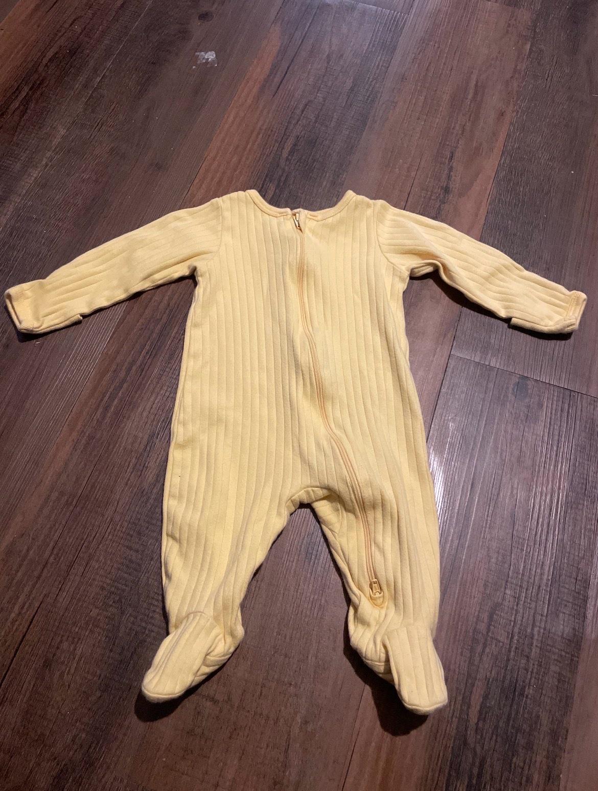 ten baby sleepers ranging in sizes 0 to 3 months - Andrews, North Carolina - FleaMarketBay