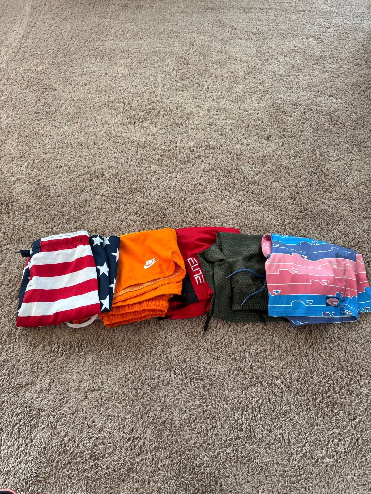 mixed lot of mens shorts - Roxboro, North Carolina - FleaMarketBay