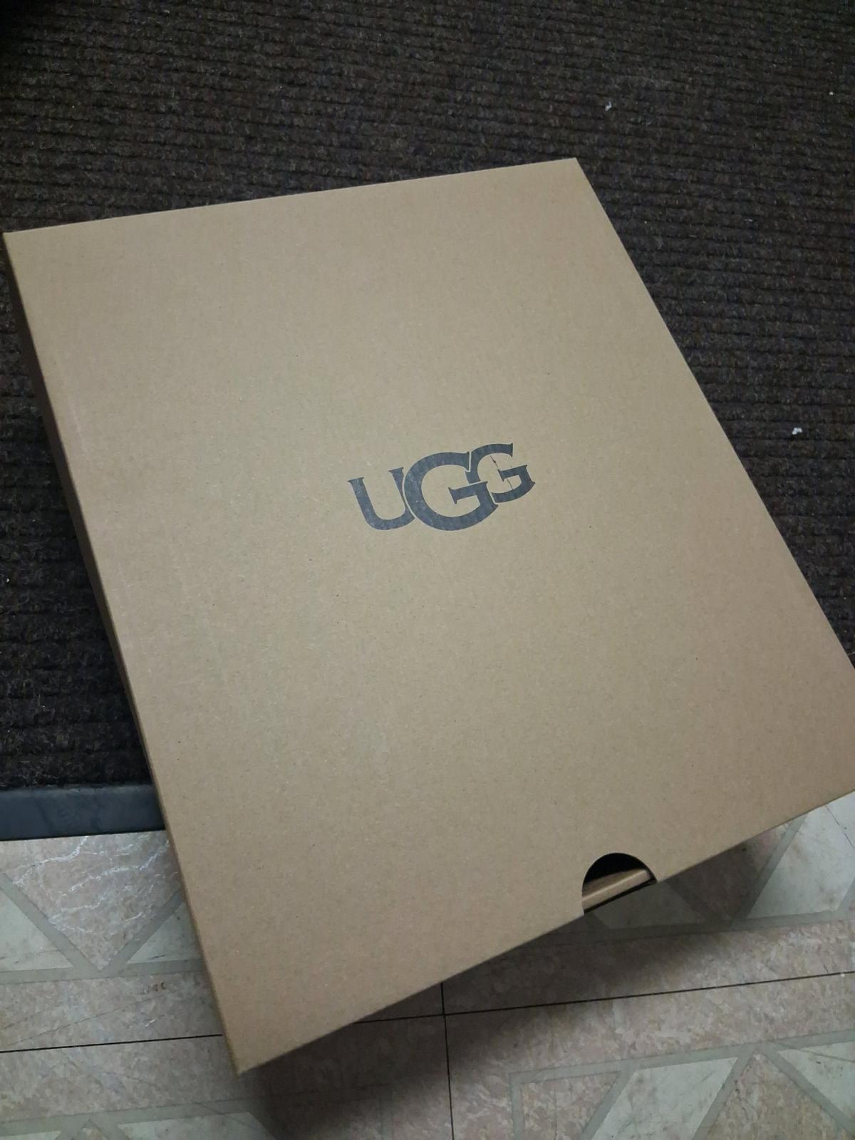 Womens Tan Ugg Boots Size 6 New in Box - Monongahela, Pennsylvania - FleaMarketBay