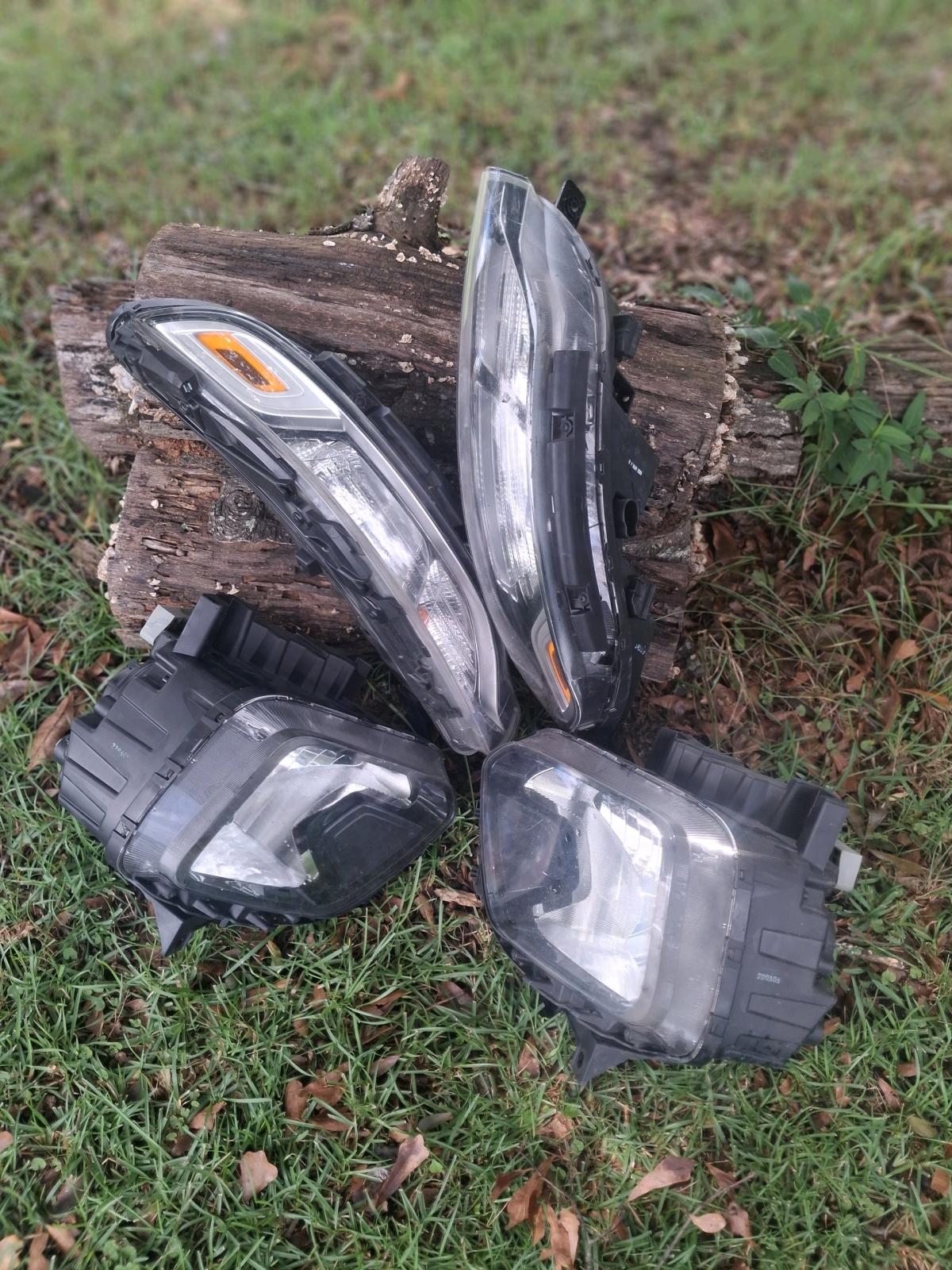 2021 kia soul head light assemble - Newnan, Georgia - FleaMarketBay