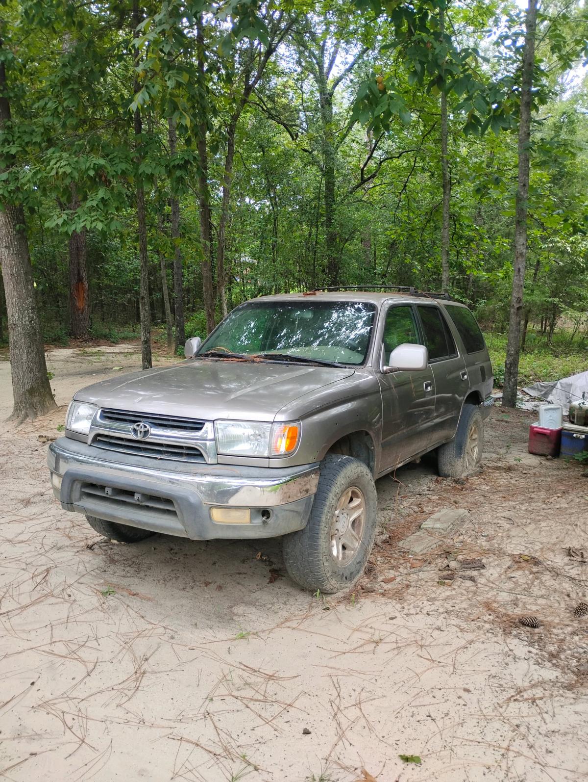 A 2001 Toyota 4 Runner SR5 Tow Package - Swansea, South Carolina - FleaMarketBay