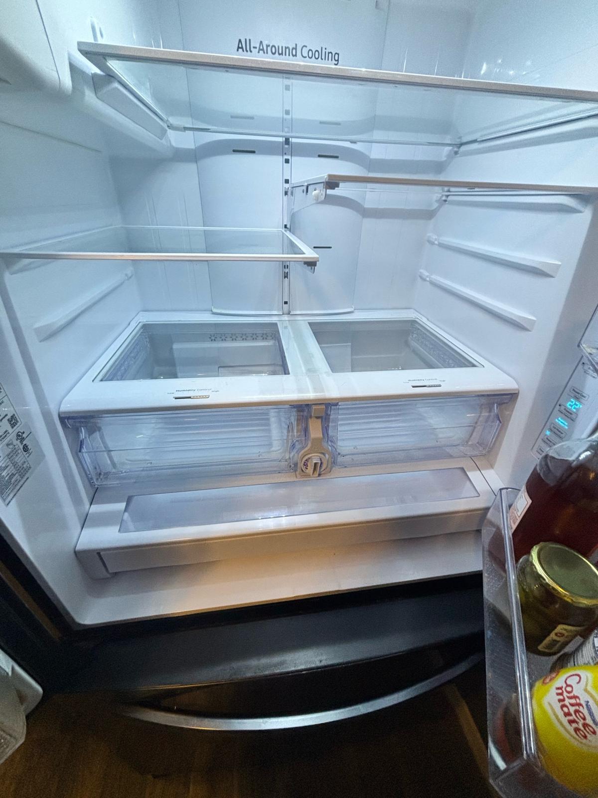fridge - Angier, North Carolina - FleaMarketBay