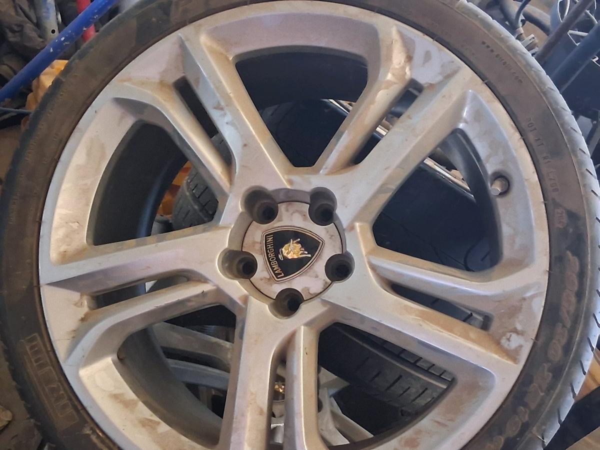 Lamborghini Gallardo Apollo Tires - Ardmore, Oklahoma - FleaMarketBay
