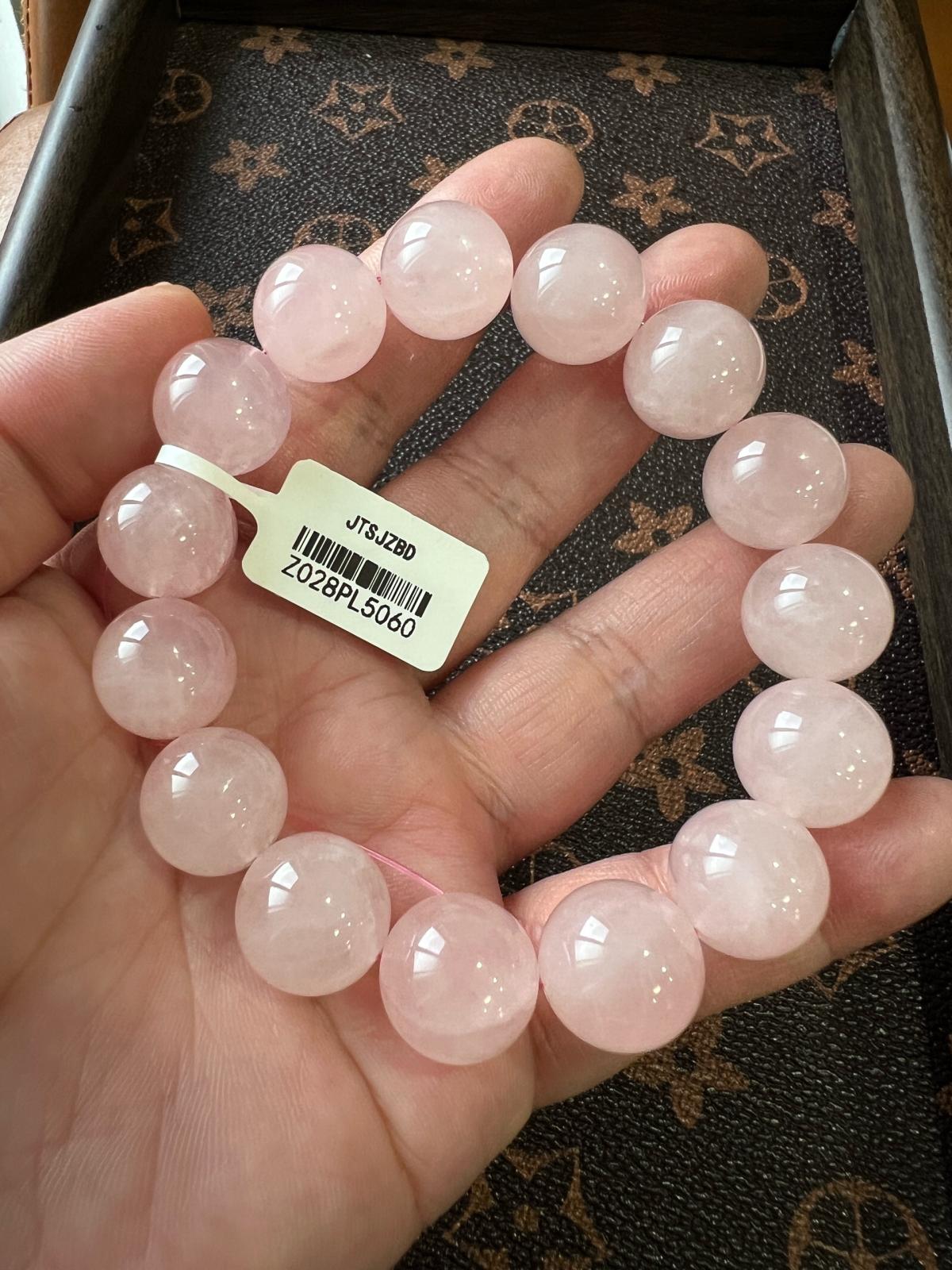 14mm Oily Glossy Grapefruit Pink Rose Quartz Stretch Bracele - Pennsylvania Furnace, Pennsylvania - FleaMarketBay