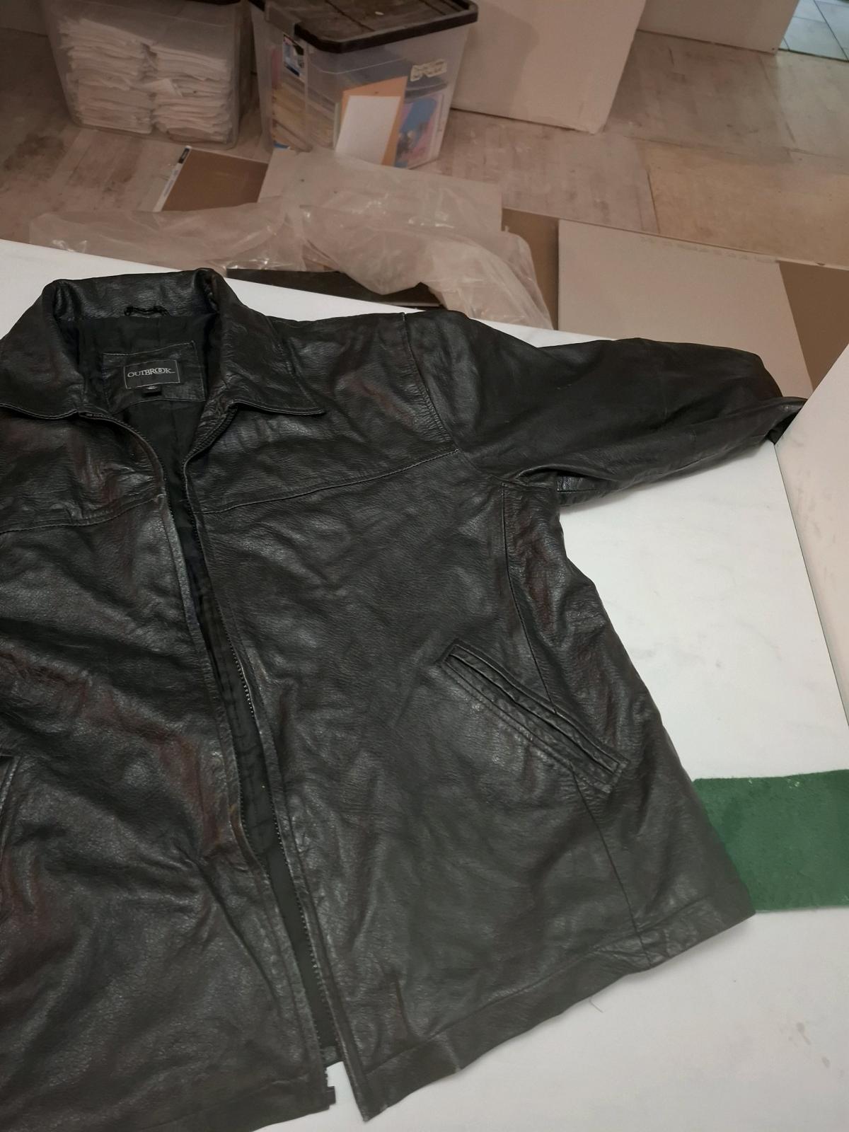 black leather coat good condition - Ironton, Ohio - FleaMarketBay