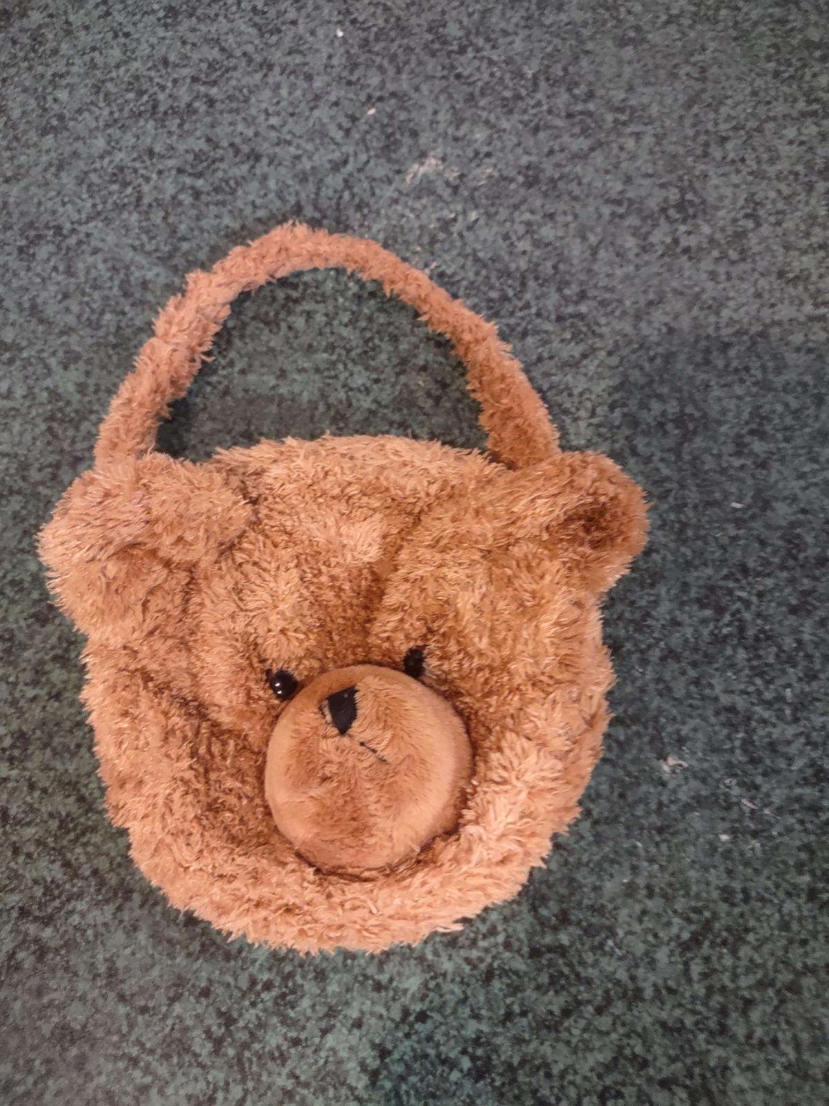 Used Little Girls bear purse for Girls - Cleveland, Ohio - FleaMarketBay
