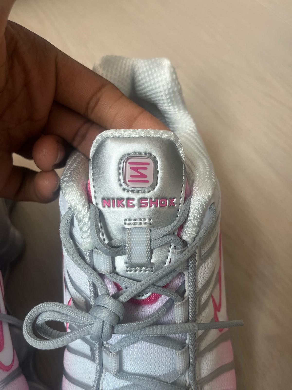 size 9 men nike shox tl pink foam women 105 - Rochester, New York - FleaMarketBay