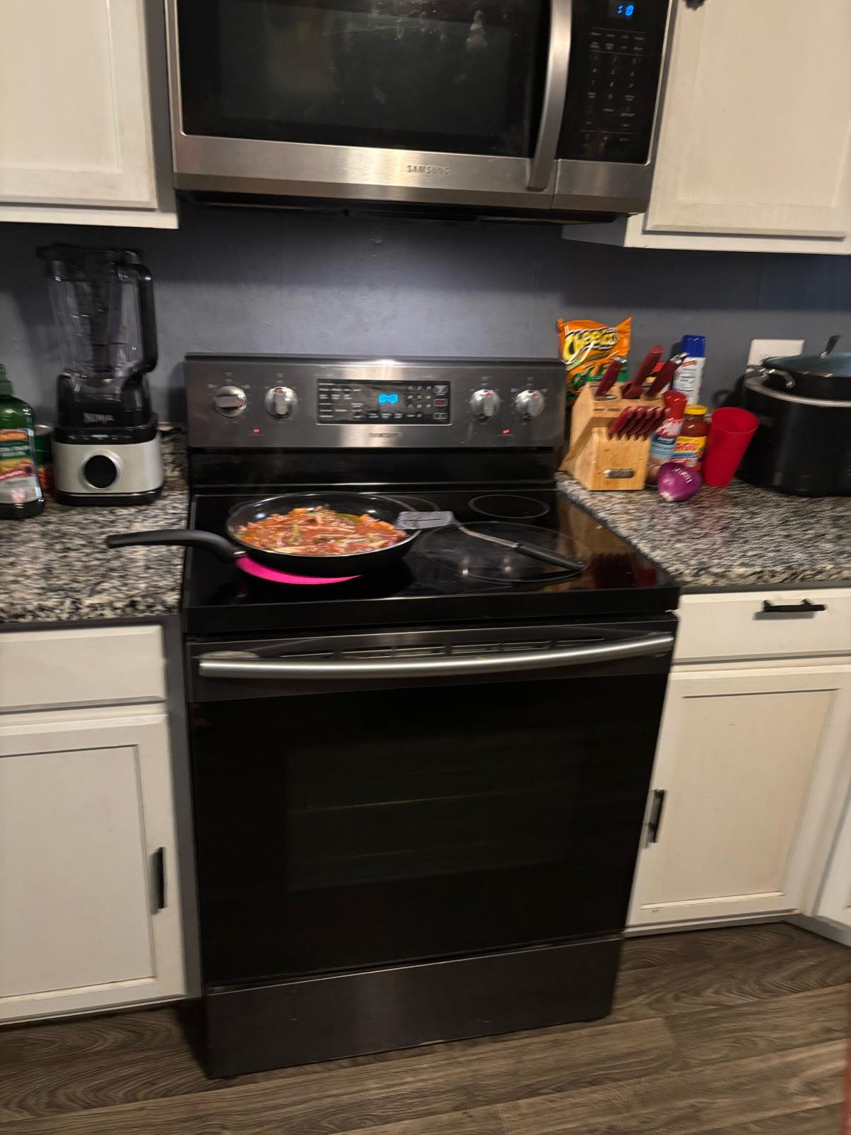 stove - Angier, North Carolina - FleaMarketBay