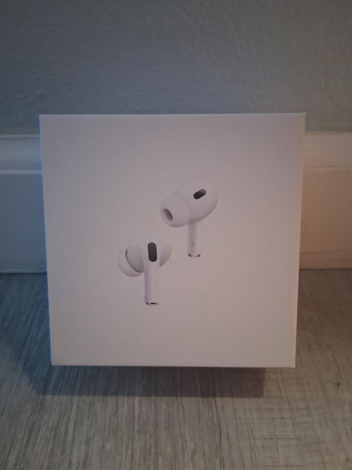 Headphones Gen 2 Pro - Los Angeles, California - FleaMarketBay