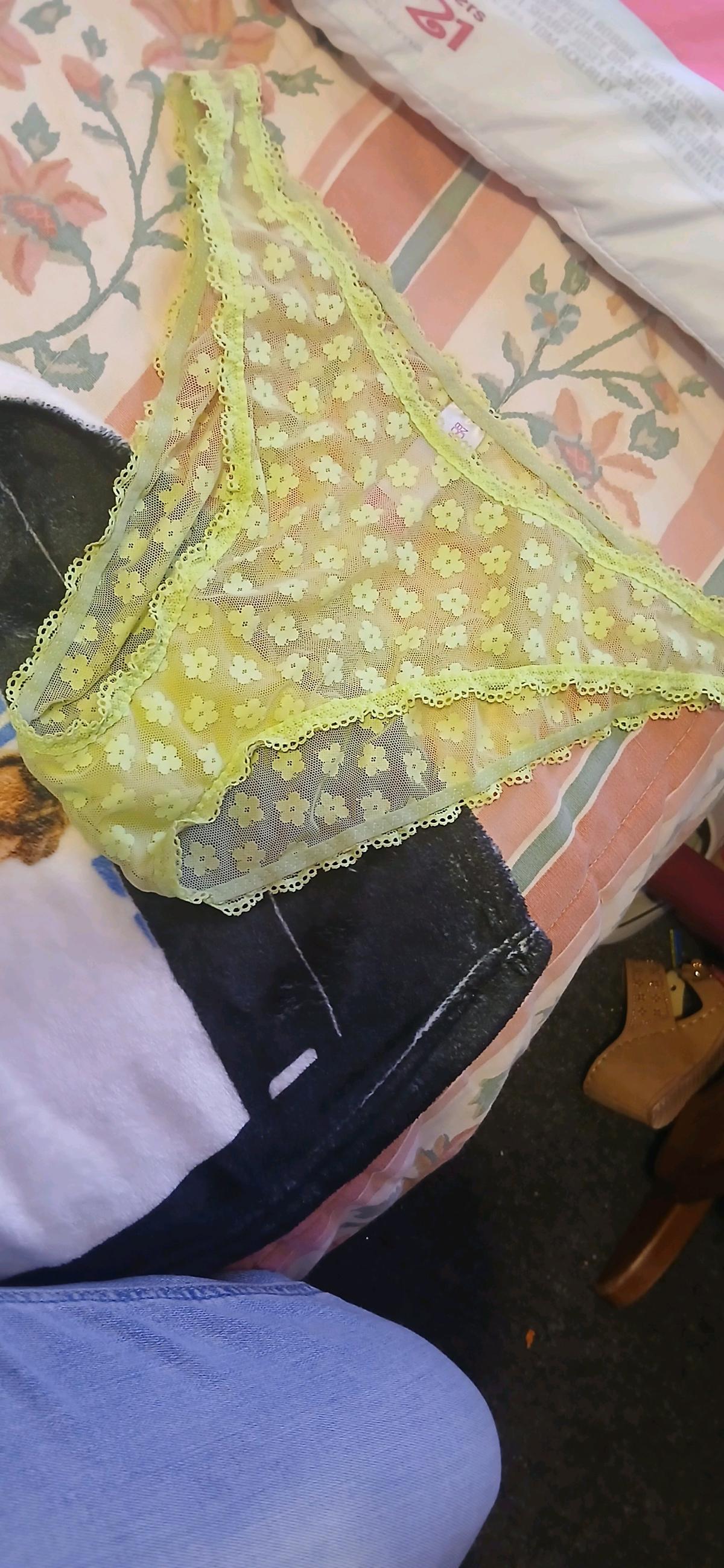 thongs and bikini underwear - Anthony, New Mexico - FleaMarketBay
