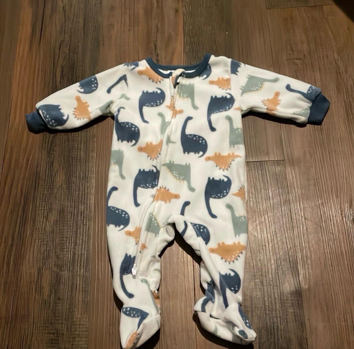 ten baby sleepers 0 to 3 months - Andrews, North Carolina - FleaMarketBay