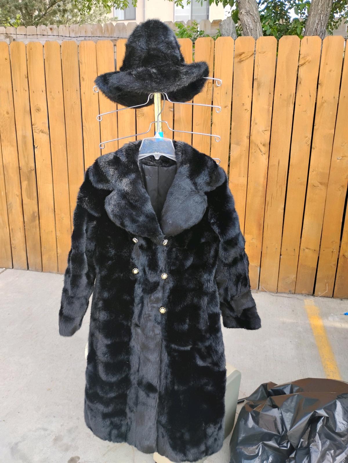 Vintage Grandella by Sportowne Faux Fur Coat and hat - Colorado Springs, Colorado - FleaMarketBay