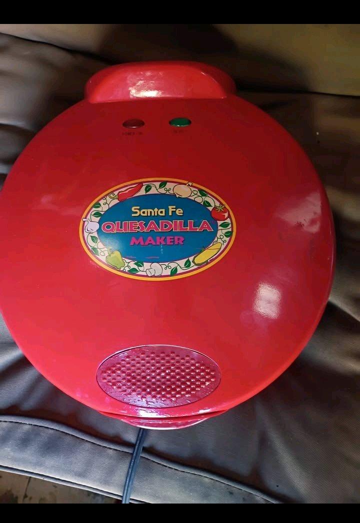 A Red Large Quesadilla Maker - Swansea, South Carolina - FleaMarketBay