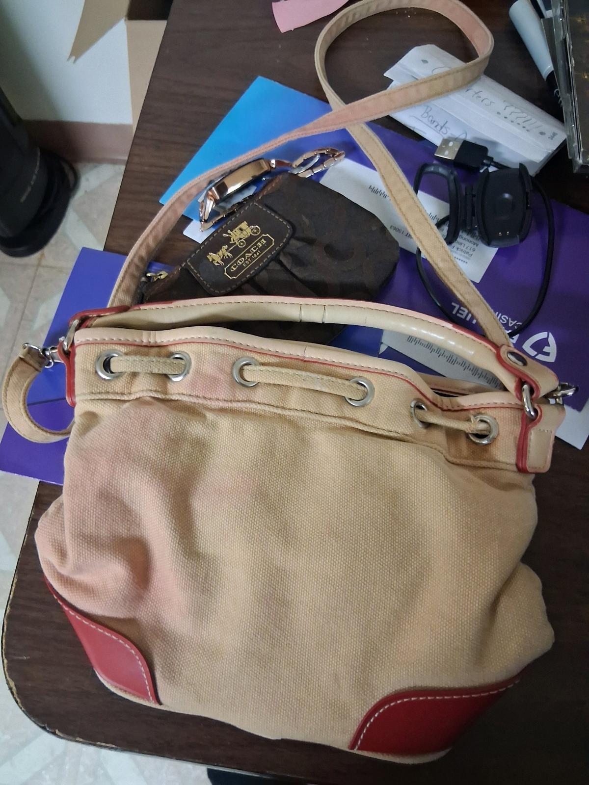 Womens Tommy Hilfiger Bucket Bag Purse - Monongahela, Pennsylvania - FleaMarketBay