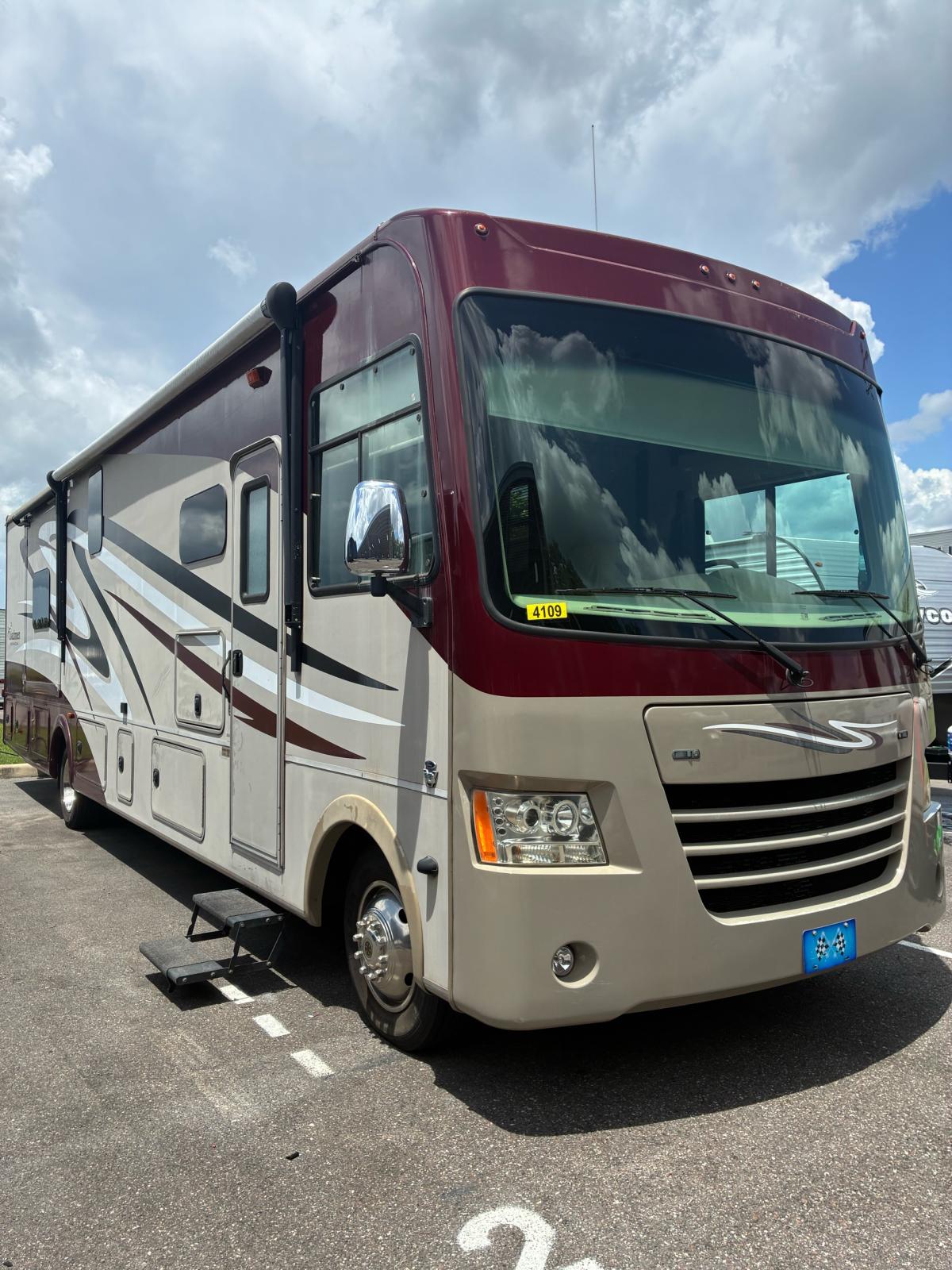 2015 Coachmen Mirada 35LS - Dover, Florida - FleaMarketBay