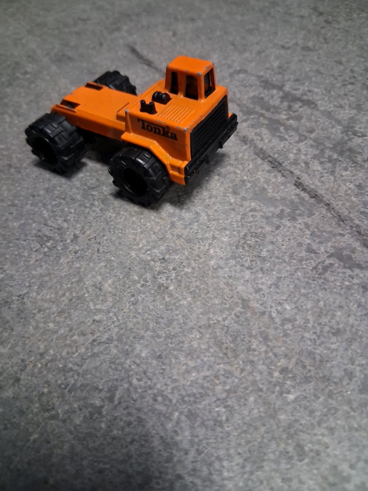 vintage tonka truck and ertl equipment collection - Appleton, Wisconsin - FleaMarketBay