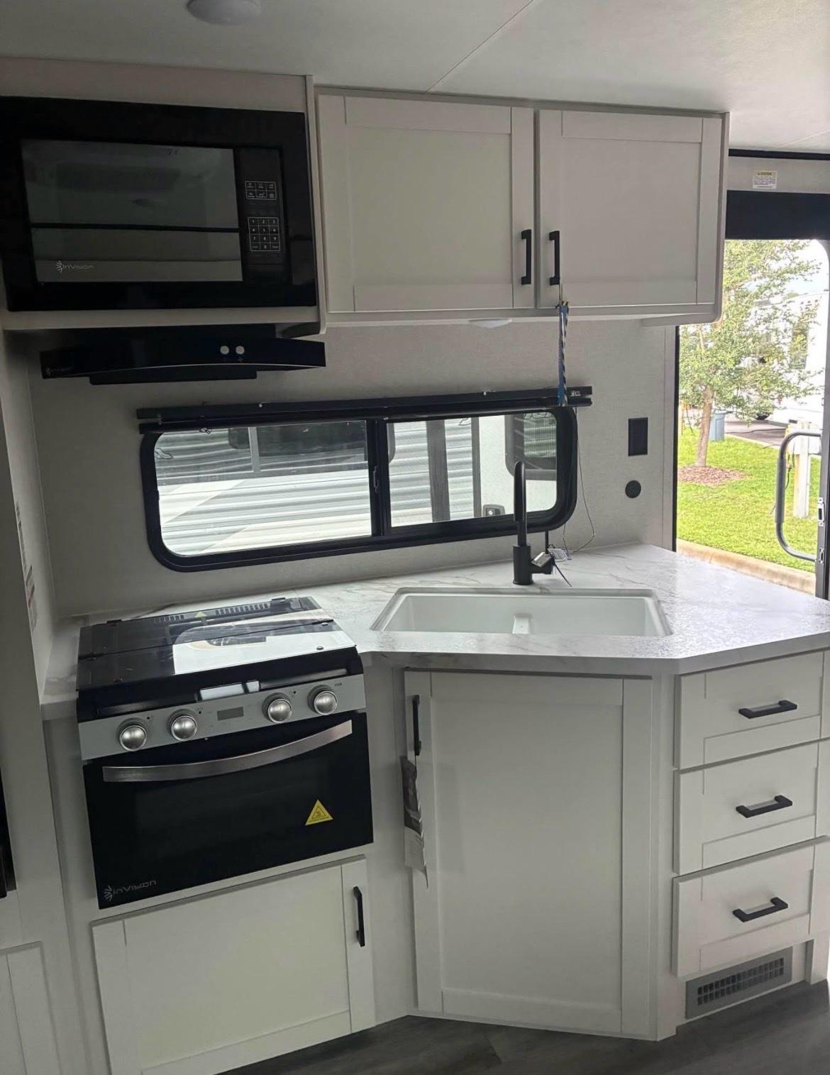 2026 Jayco SLX 263 BHS - Dover, Florida - FleaMarketBay
