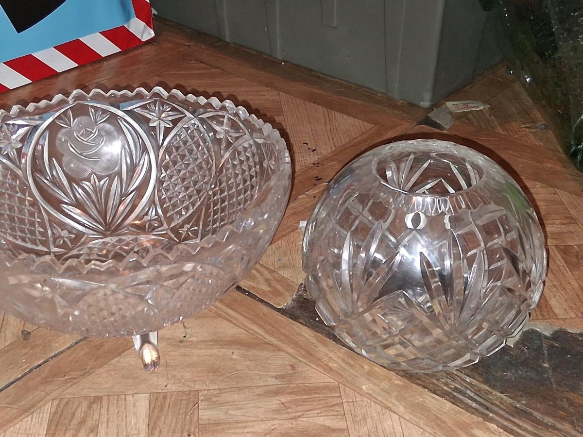 Blown Fish and Crystal bowls - Fort Smith, Arkansas - FleaMarketBay