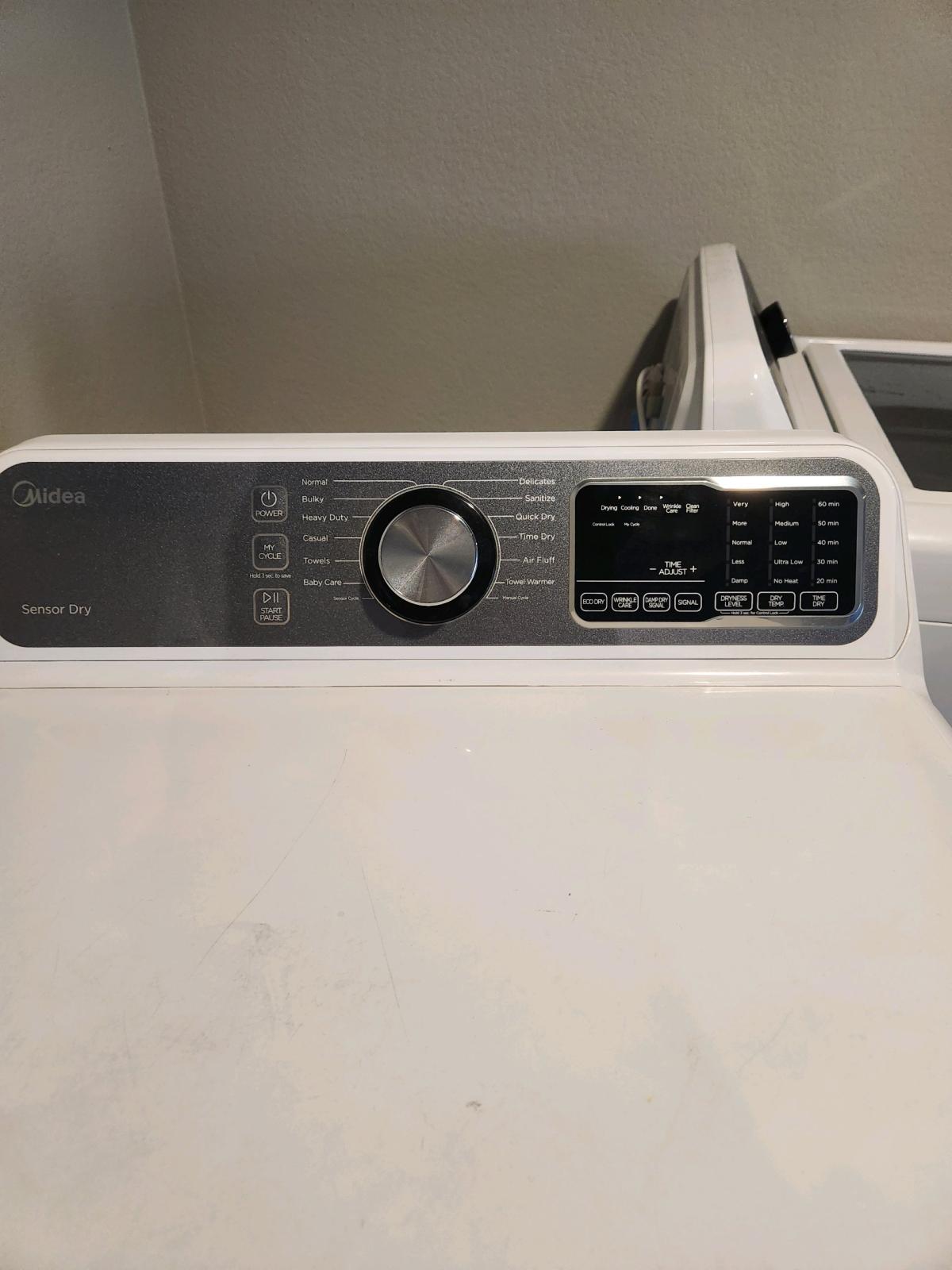 Midea fullsize washer and dryer set - Glendale, Arizona - FleaMarketBay