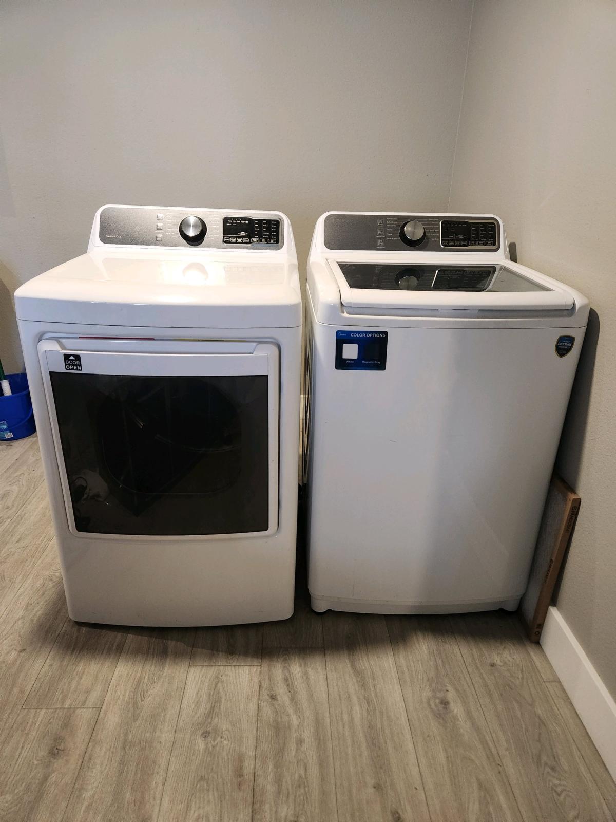 Midea fullsize washer and dryer set - Glendale, Arizona - FleaMarketBay