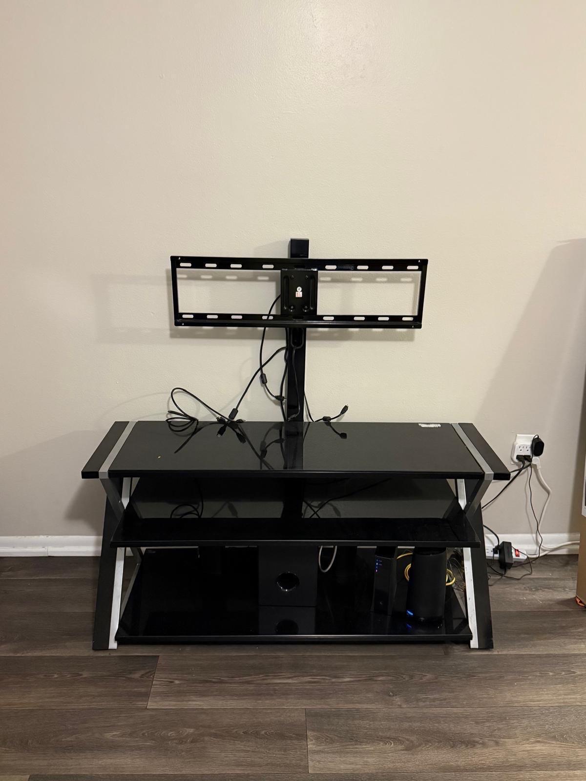 mesa para tv - Altamonte Springs, Florida - FleaMarketBay